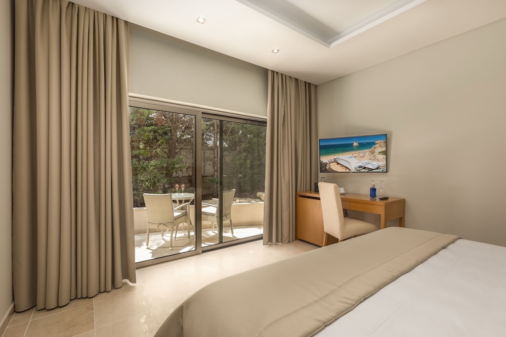 Suite, Garden View photo 3