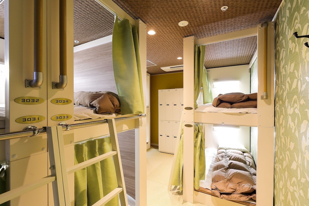 Shared Dormitory, Women only photo 1