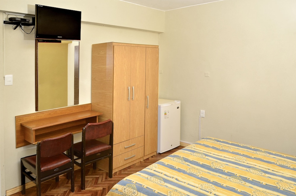 Double Room - Photo 7