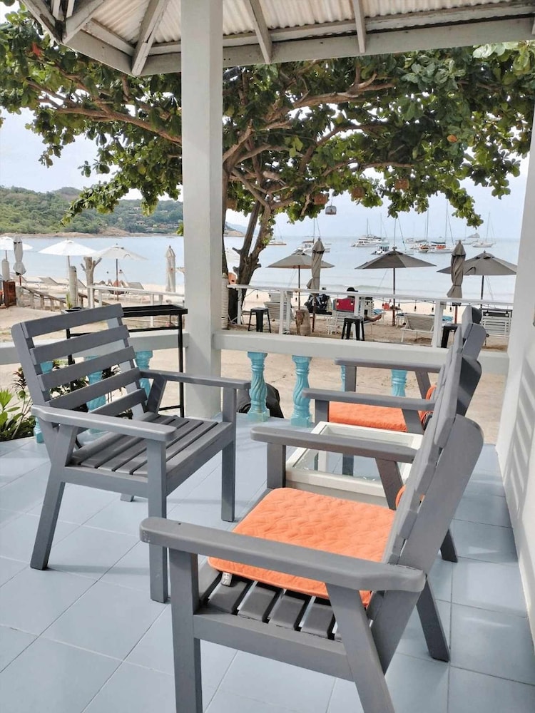 Beachfront Bungalow - Photo 17