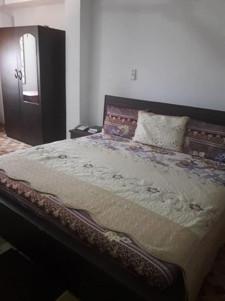 Double Room, 1 Queen Bed photo 1