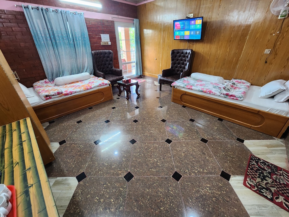 Deluxe Double or Twin Room, Balcony, Lake View photo 1
