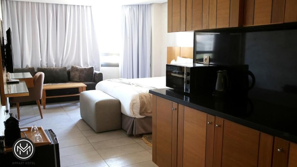 Deluxe Studio Suite
