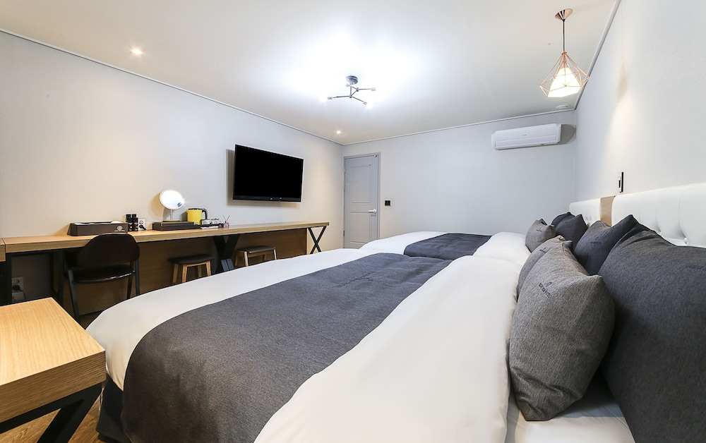 VIP Twin Room