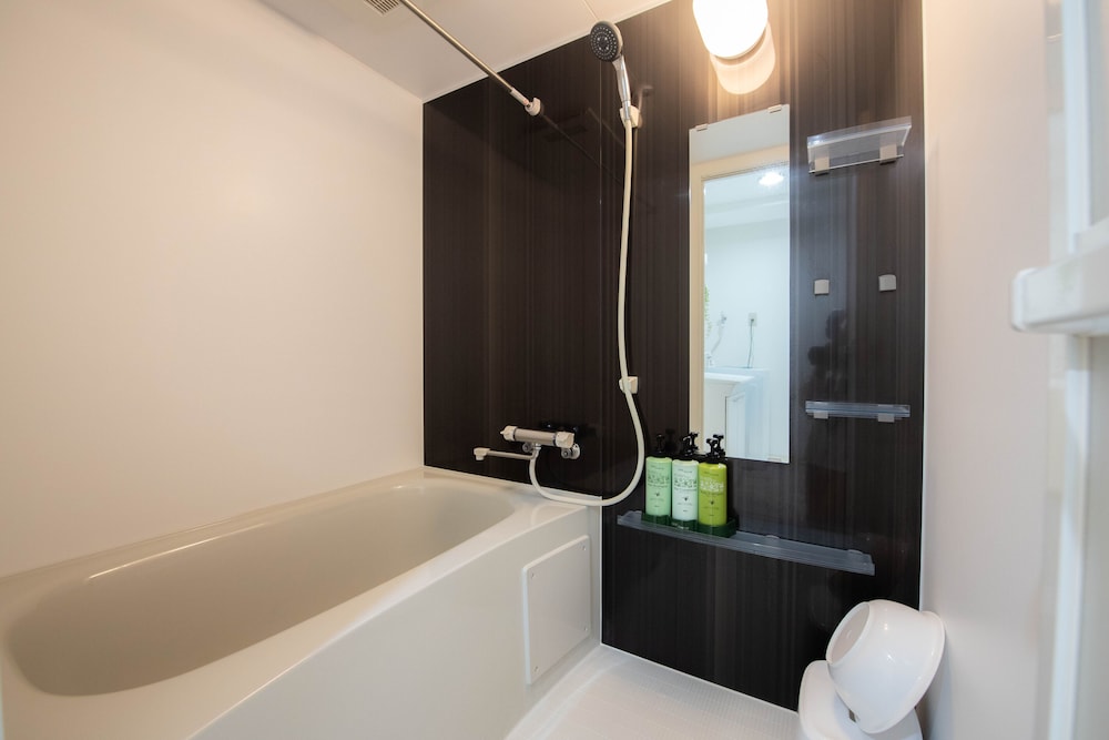 Deluxe Room - Photo 10