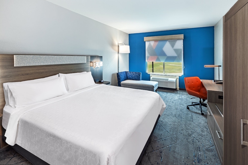 Standard Room, 1 King Bed - Photo 2