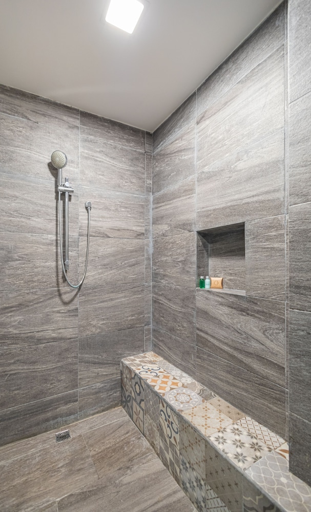 Superior Room, 2 Queen Beds, Bathtub