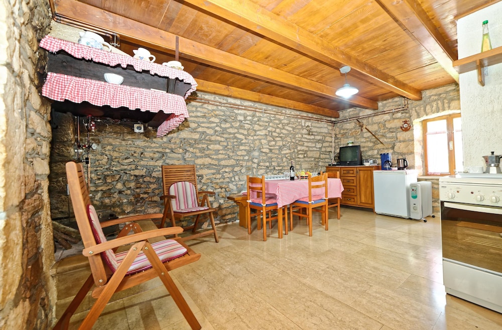 House, Multiple Beds photo 3