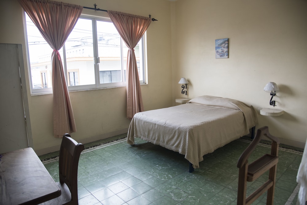 Suite, 1 Bedroom photo 2