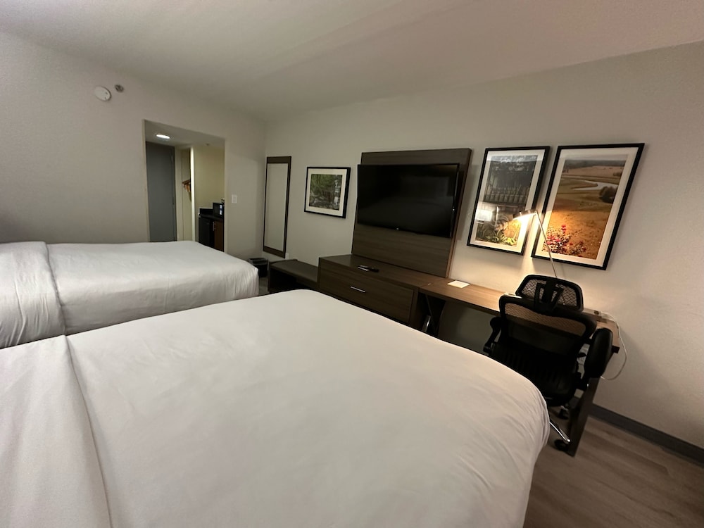 Standard Room, 2 Double Beds, Non Smoking - Photo 3
