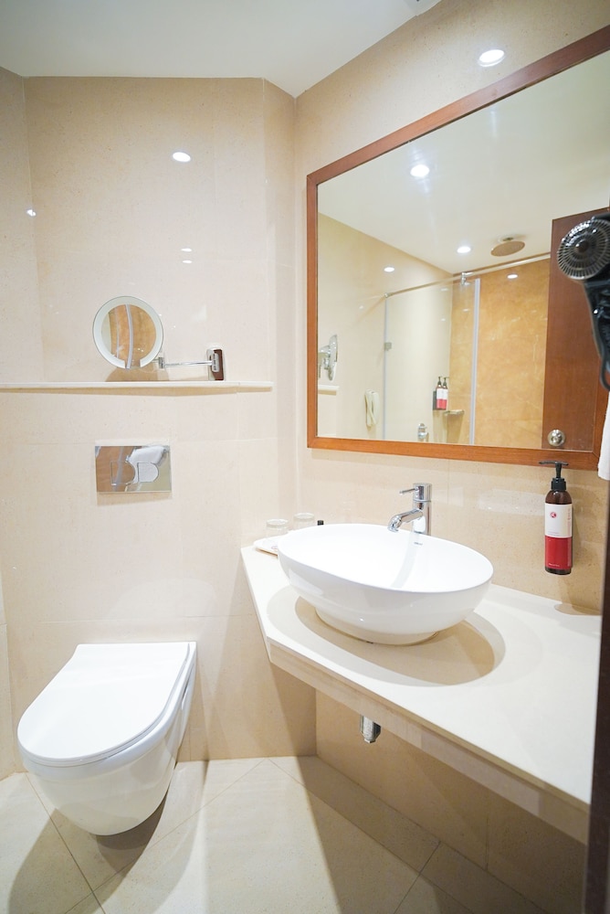 Premium Room - Photo 10