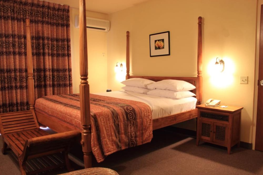 Plaza ( Alii) Suite