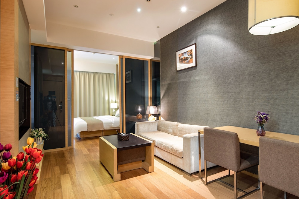 Business Suite photo 1