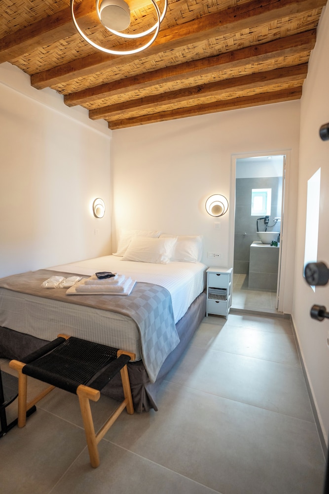 Apartment, 2 Bedrooms, Patio, Sea View
