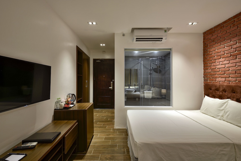 Superior Double Room, City View photo 3