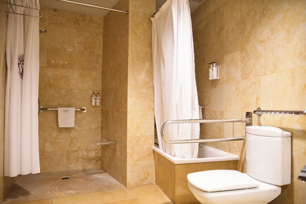Double Room Single Use - Photo 6