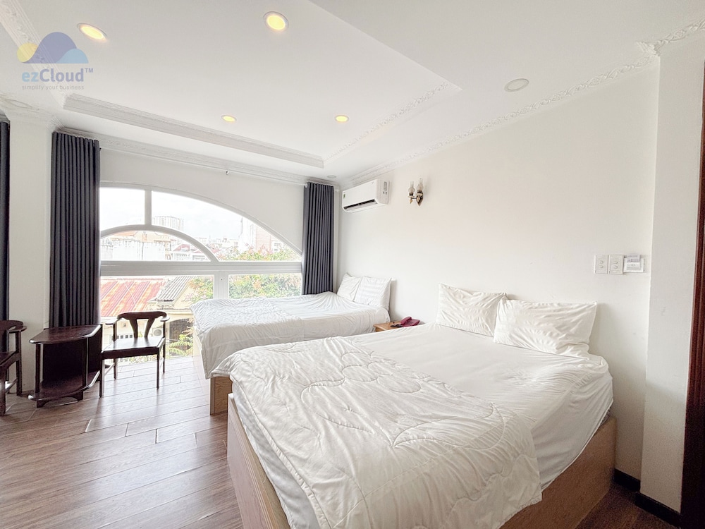 Superior Suite, Garden View photo 3