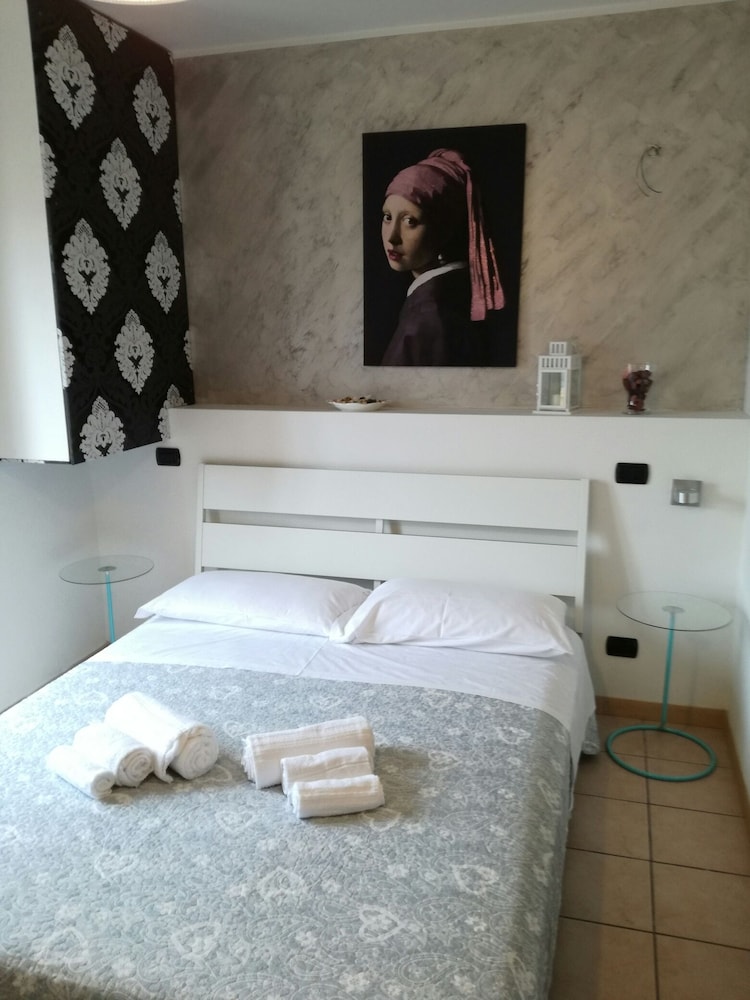 Superior Double Room, 1 King Bed, Private Bathroom
