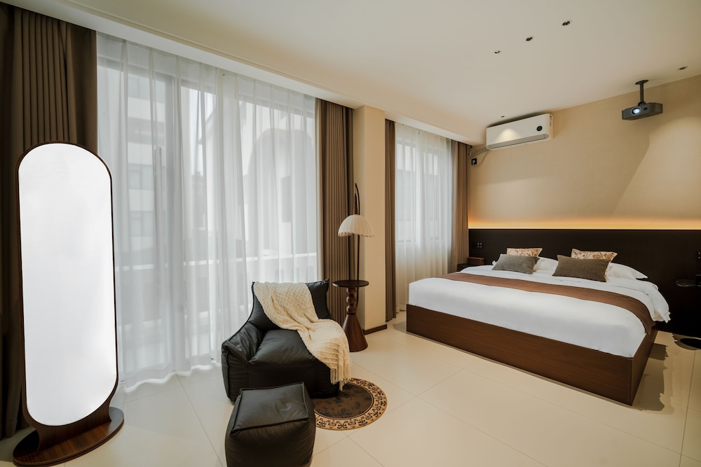 Comfort Double Room, City View