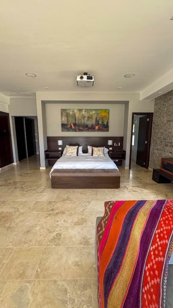 Exclusive Room, 1 King Bed with Sofa bed, Non Smoking photo 3