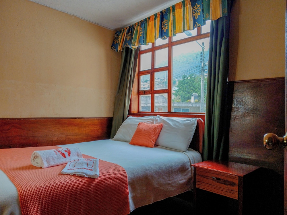 Classic Single Room, Non Smoking, Private Bathroom