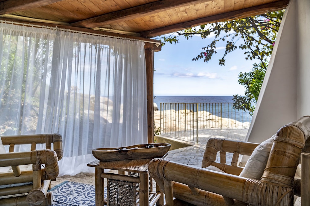Suite (with beach access)