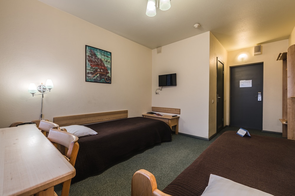 Classic Twin Room - Photo 2