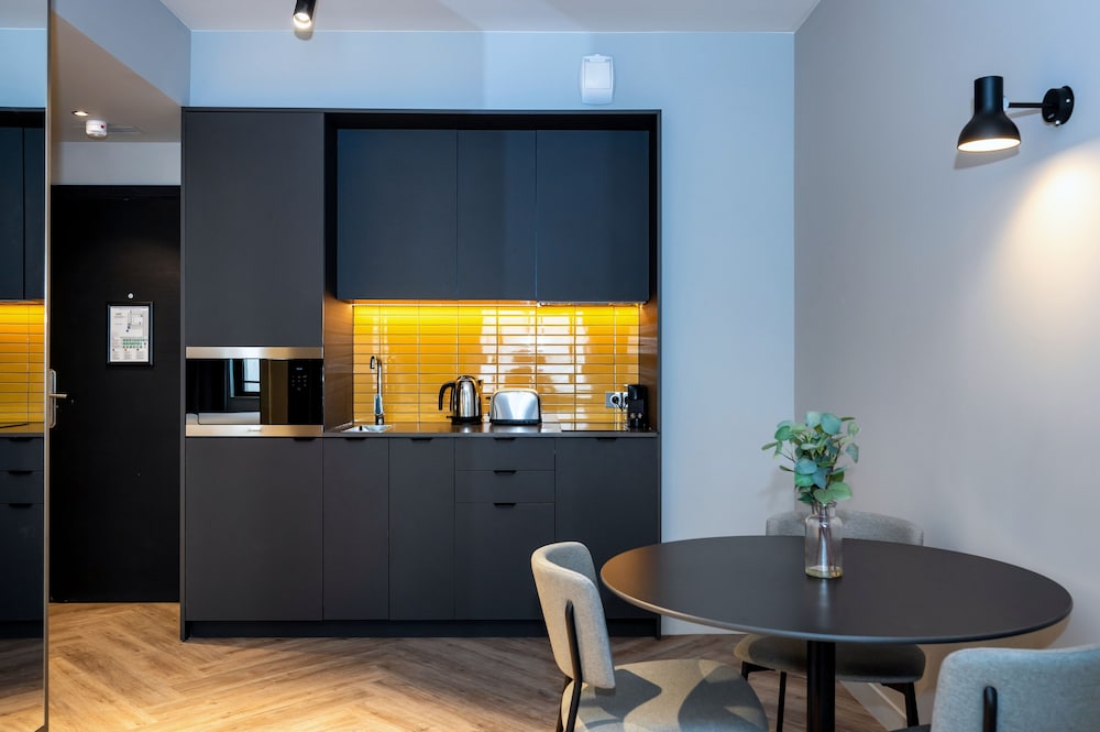 One Bedroom Apartment - Photo 13