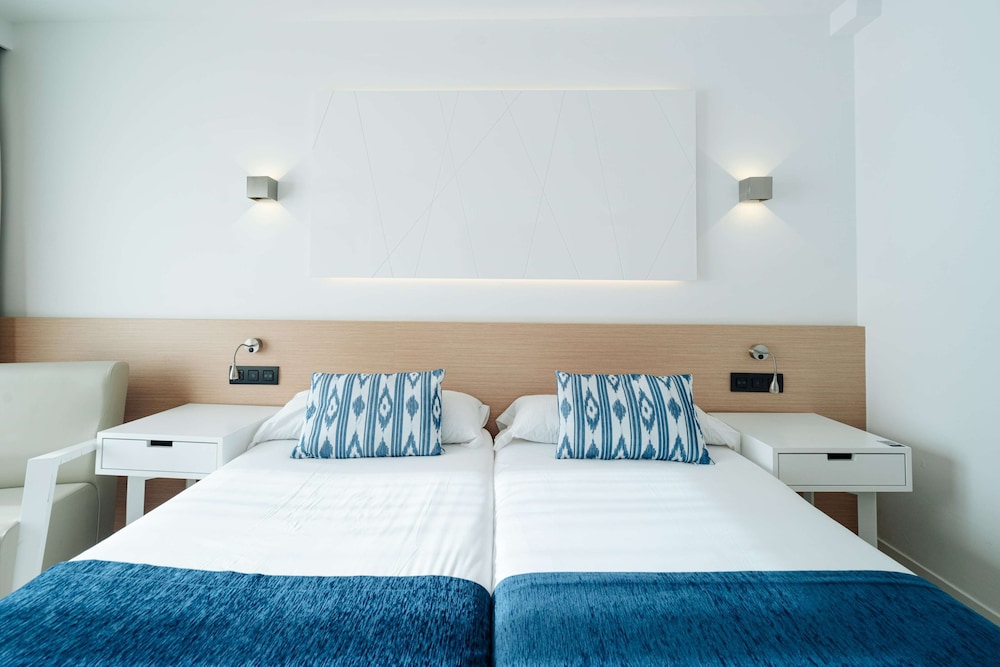 Twin Room, Balcony, Sea View