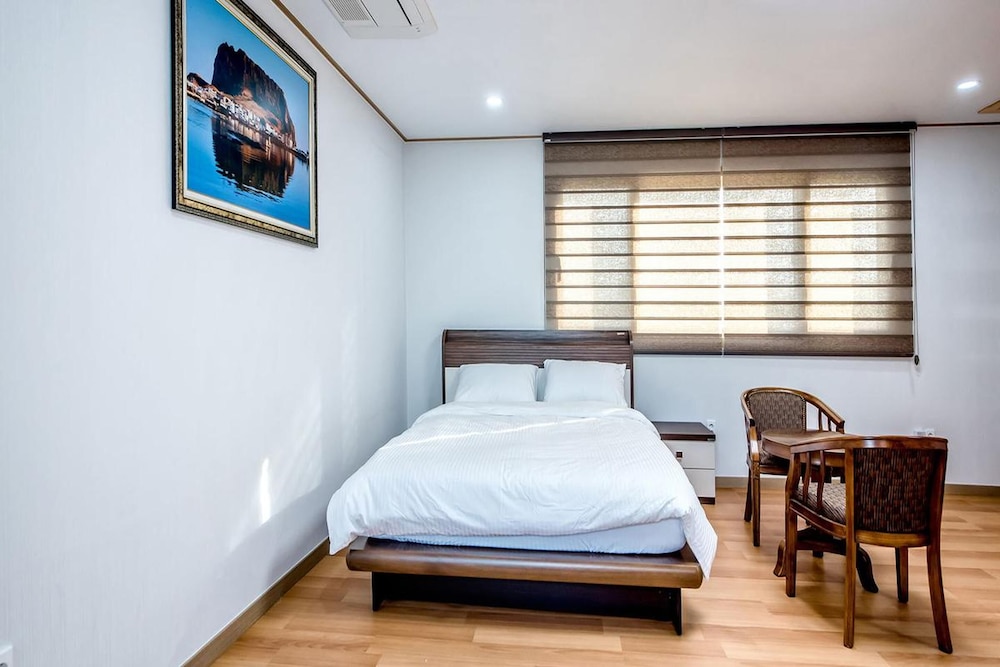 Basic Room, 1 Bedroom (Type B 1 (ocean view)) - Photo 3