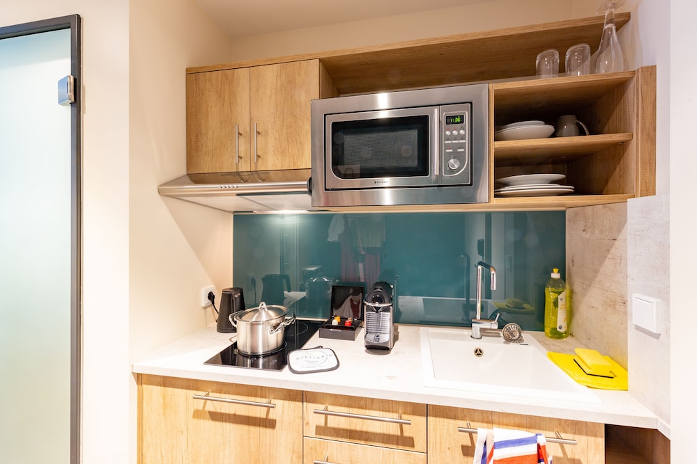 Suite - Photo 4