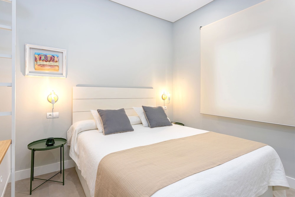 Apartment (3 Bedrooms)