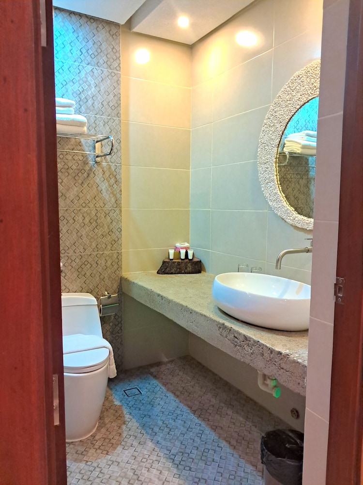Deluxe Room - Photo 2