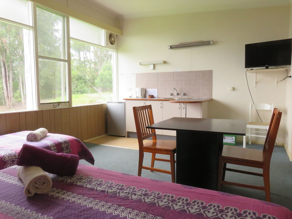 Family Room, Non Smoking, Kitchenette (Small Family Room) photo 3