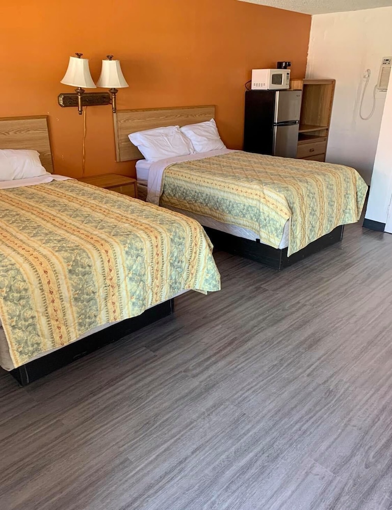 Economy Double Room, Refrigerator & Microwave, Ground Floor photo 1