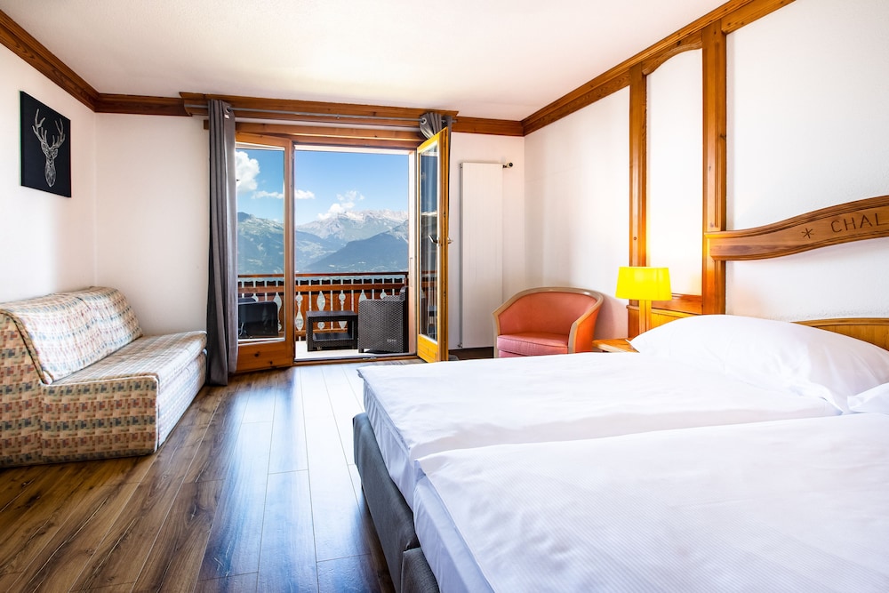 Standard Room, Non Smoking, Valley View photo 2