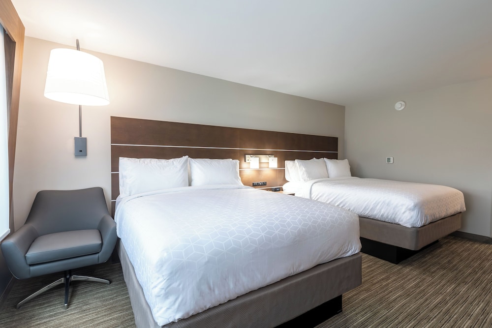 Standard Room, 2 Queen Beds, Accessible (Communications) - Photo 1