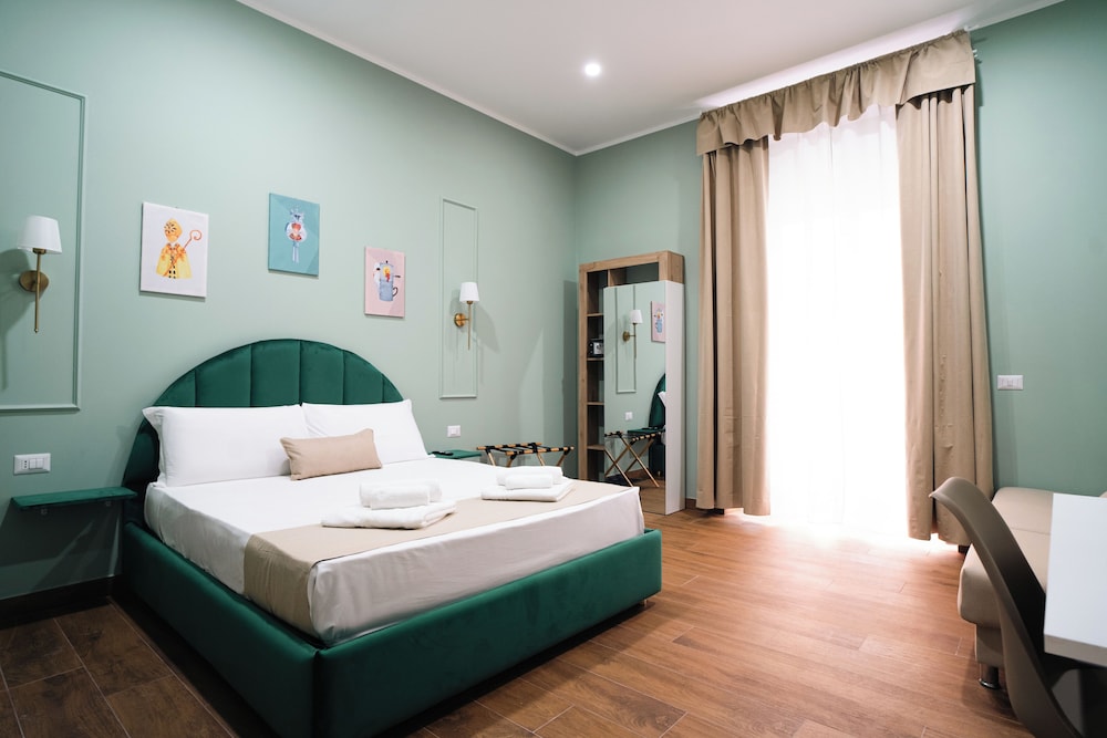 Deluxe Room, Balcony, City View