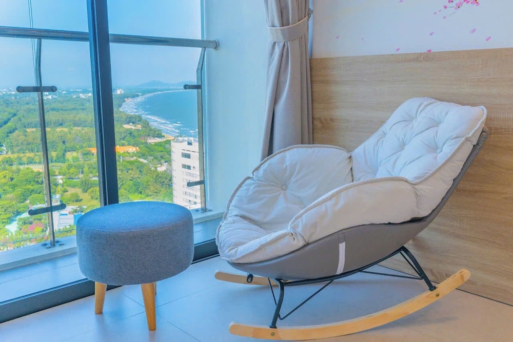 Deluxe Apartment, 1 Bedroom, Balcony, Partial Ocean View