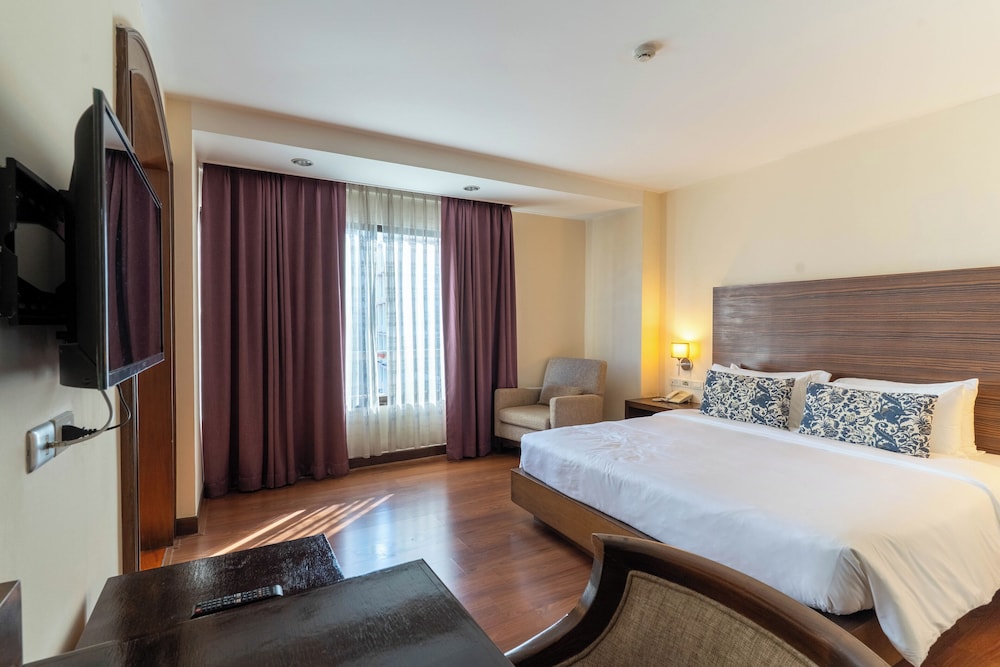Premier Studio Suite photo 3