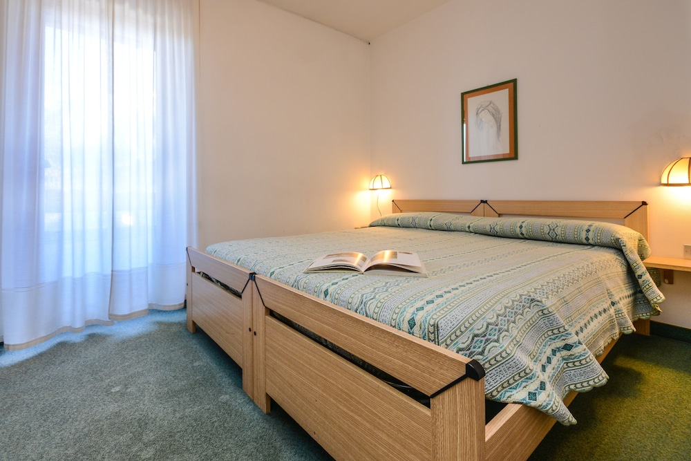 Double or Twin Room photo 1