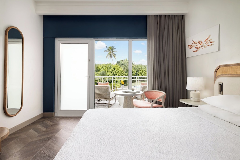 1 King Bed Poolside - Photo 7
