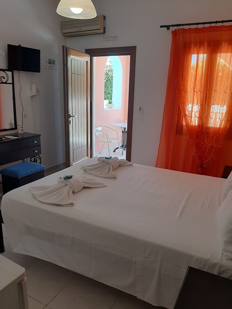 Standard Room - Photo 2