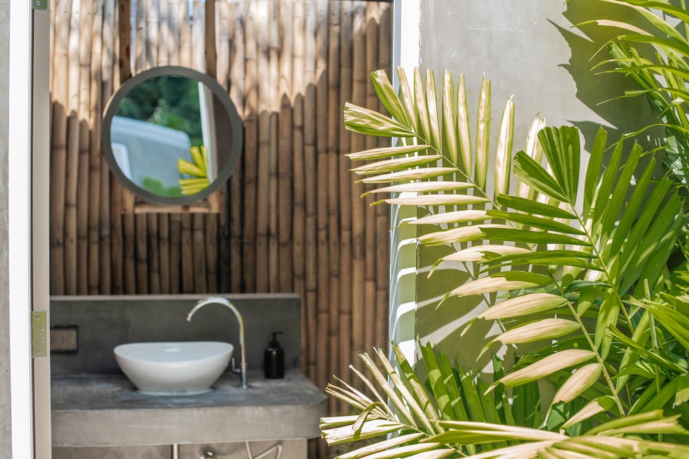 Superior Tent, Private Bathroom, Garden View - Photo 7