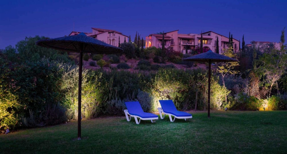 Villa photo 2