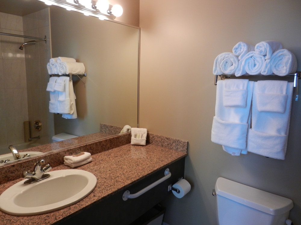 Condo, 2 Bedrooms, Kitchenette