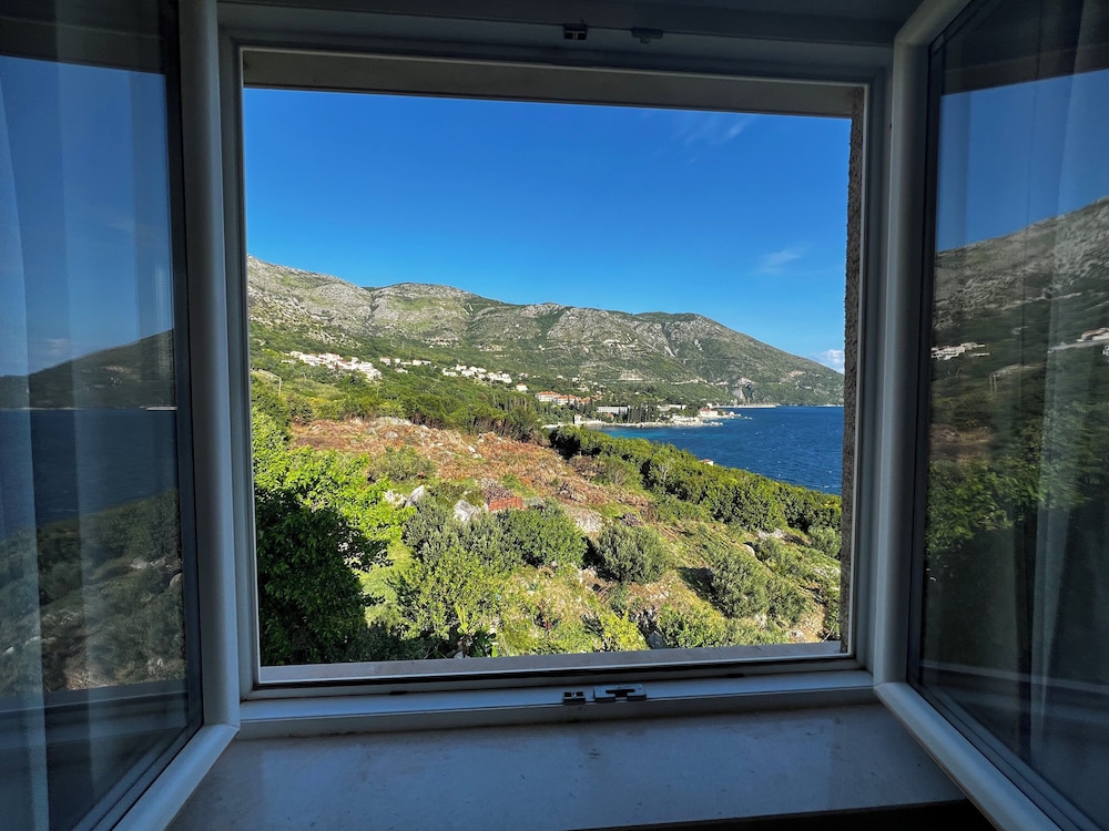 Apartment, 1 Bedroom, Sea View photo 2