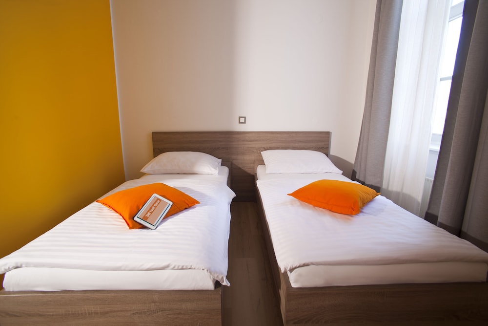 Shared Dormitory, 1 Twin Bed photo 2