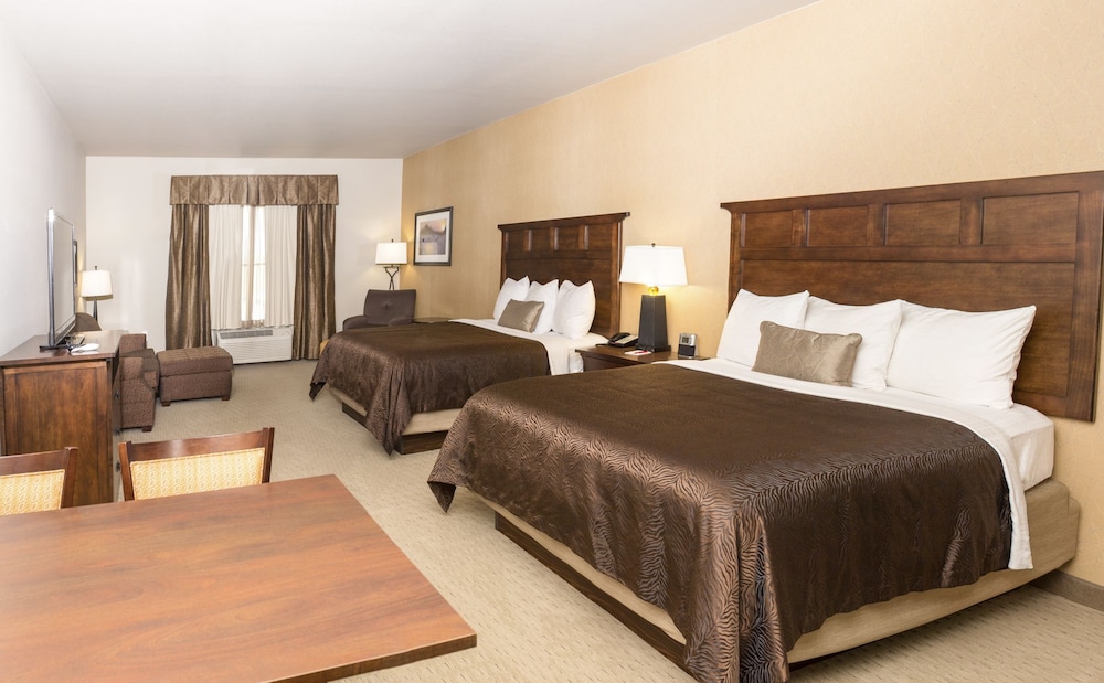 Luxury Double Room, 2 Queen Beds photo 2