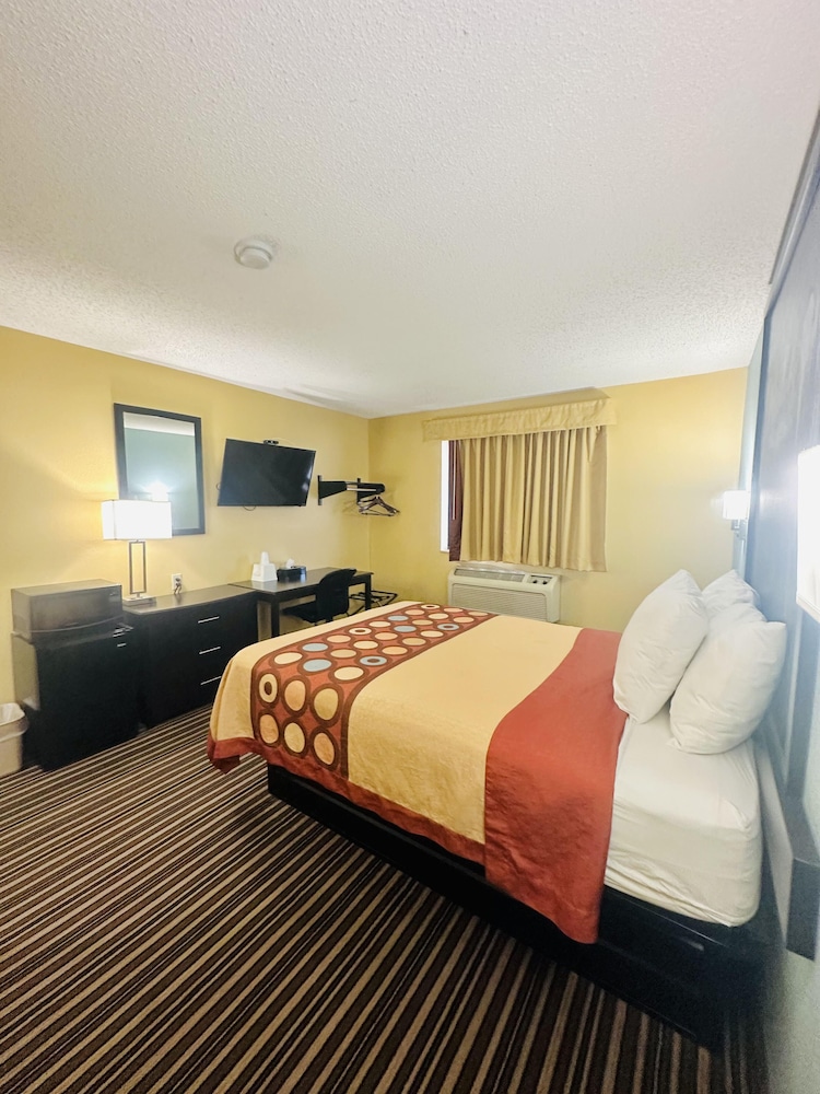 Room, 1 Queen Bed, Accessible, Non Smoking photo 2
